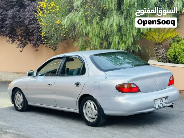 1995 هيونداي افانتي SE