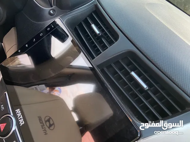 هونداي اكسنت للبيع