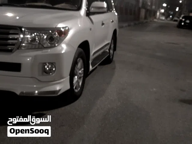 2015 تويوتا لاند كروزر VXR