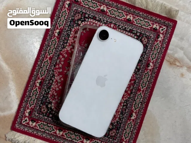 Apple iPhone 16e 128 GB in Zarqa