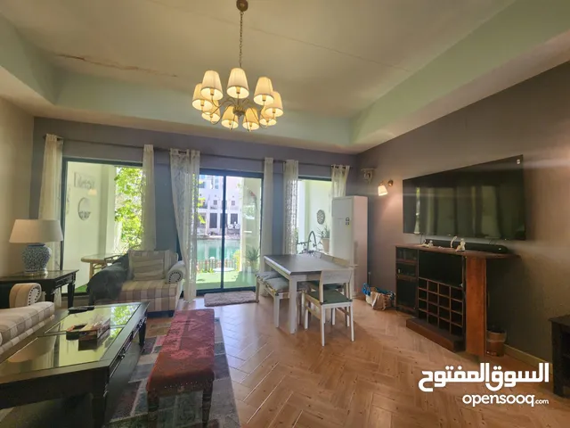 للبيع في امواج شاليه تملك حر For sale in Amwaj freehold