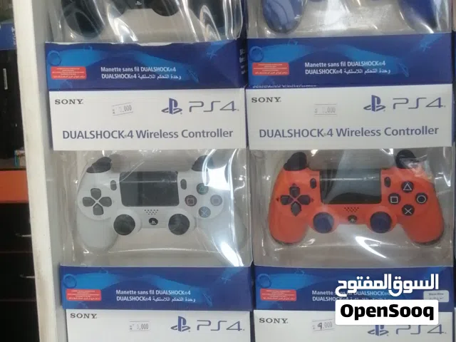 يد تحكم بلاستيشن 4 جديده وتتوفر أشرطة بلاستيشن 4 و 5 جديده