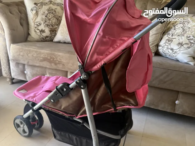 عربة أطفال ماركة redtag