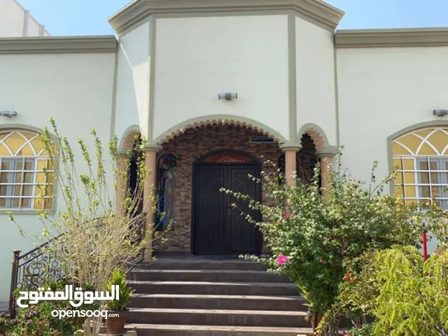 600 m2 4 Bedrooms Villa for Sale in Muscat Al Maabilah