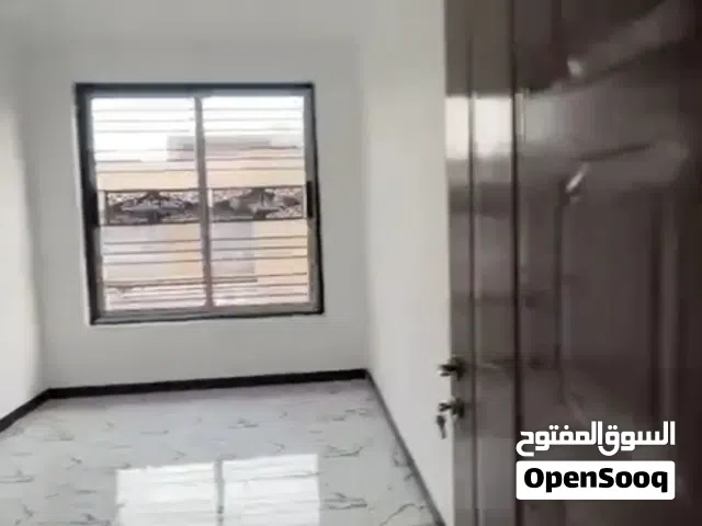 شقه طابق أول إيجار مكونه من غرفتين وصاله