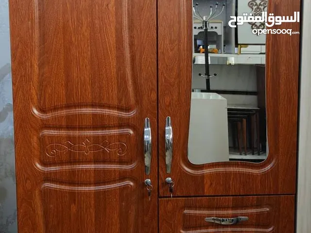 كنتور2 باب ويوجد كنتور3 باب و4 باب يتحمل اغرااض