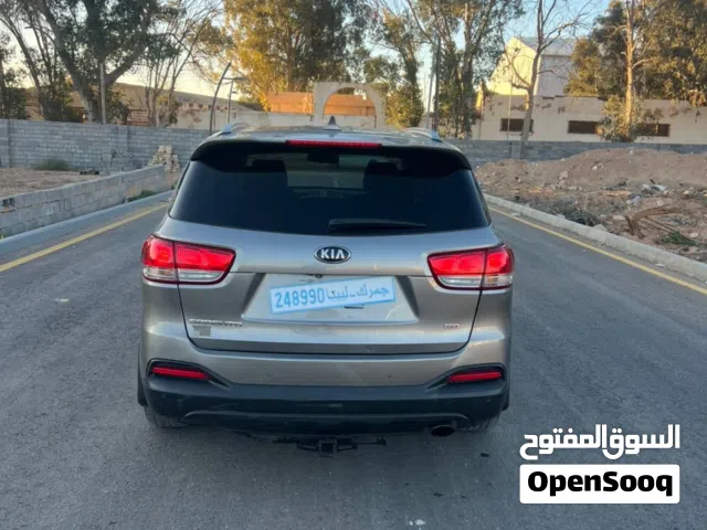 Used Kia Sorento in Tripoli