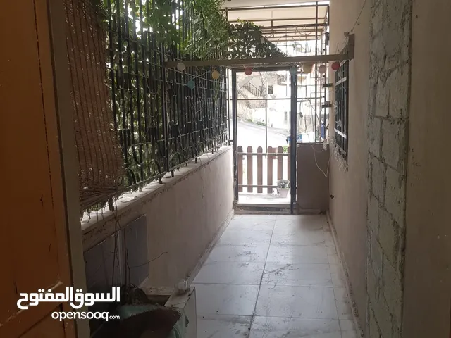 بيت للايجار طابق ثاني مدخل مستقل للسوريين فقط لتواجد داخل العماره عائلات سوريين التأجير الأمن
