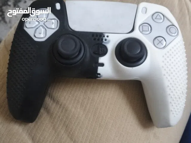 دراع سوني5 مستخدم شهرين. شغال كويس ونظيف معاه كوفر