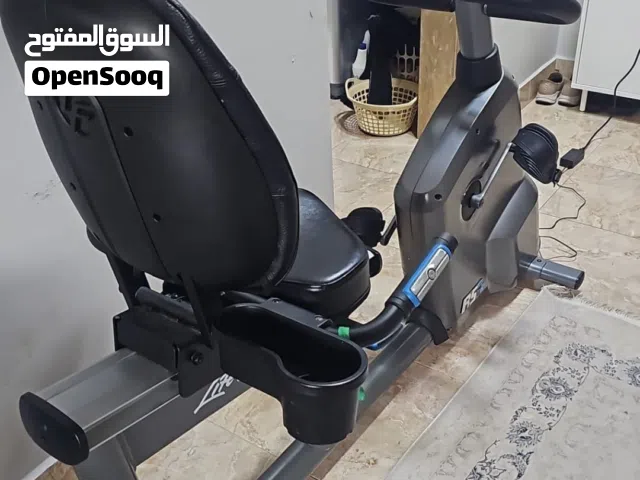 دراجة ماركة من lifefitness