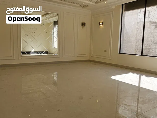 شقة شبة ارضية الجبيهه ام زويتينه كراج خاص بالشقة تدفئة غاز راكب جميع الخدمات