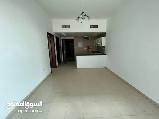 للايجار السنوي بعجمان النعيميه3 سيتى تاور