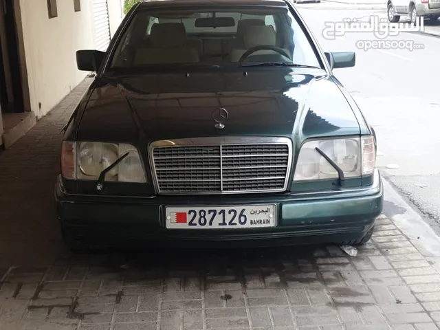 Mercedes 220 CE