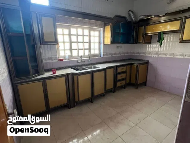 150 m2 2 Bedrooms Apartments for Rent in Basra Khaleej