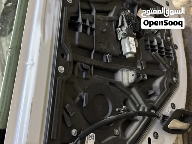 باب جارج 2017 بلادي ابيض بي ضربه خفيفة