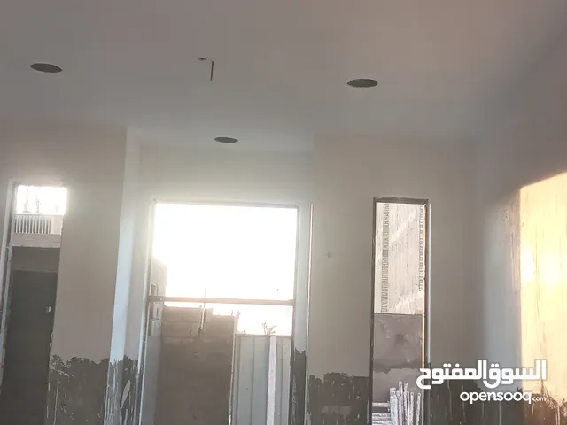 خلفه لبخ وابياض