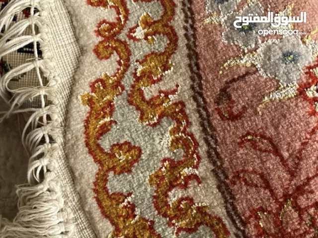 Handmade %100 silk round carpet