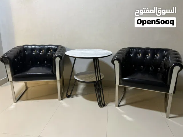 2 Armchairs with Table – Like New Condition