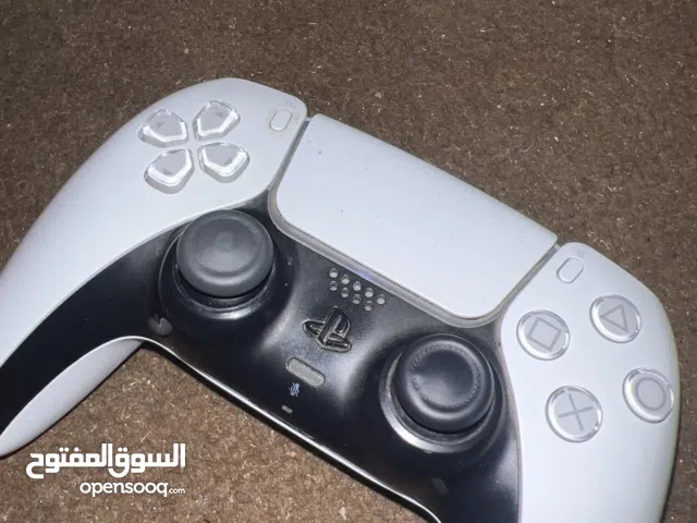 مطلوب مطلوب يد فايف في الزاوية