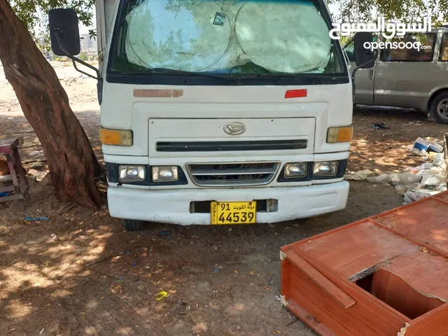 Box Daihatsu 2005 in Farwaniya