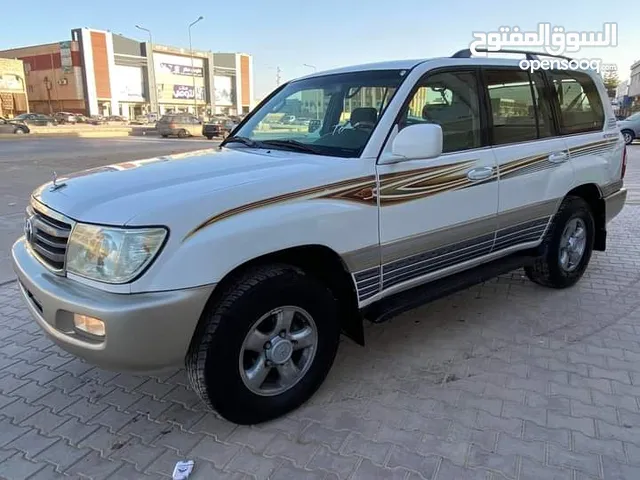 Toyota Land Cruiser GXR in Benghazi