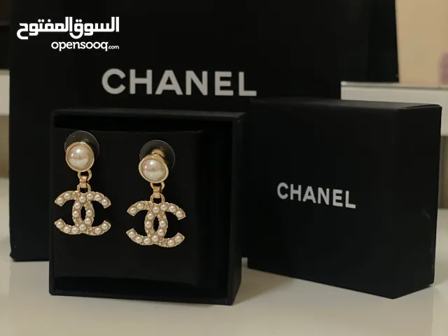 حلق شانيل Channel مميز كرستال