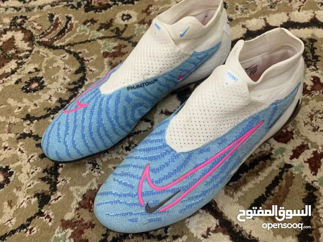43 Sport Shoes in Al Batinah