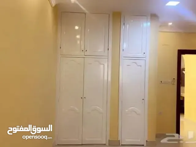 170 m2 4 Bedrooms Apartments for Rent in Al Madinah Shuran