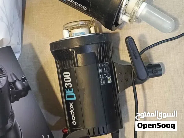 Godox de300 as new