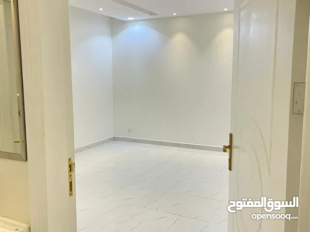 160 m2 3 Bedrooms Apartments for Rent in Jeddah Ar Rawdah