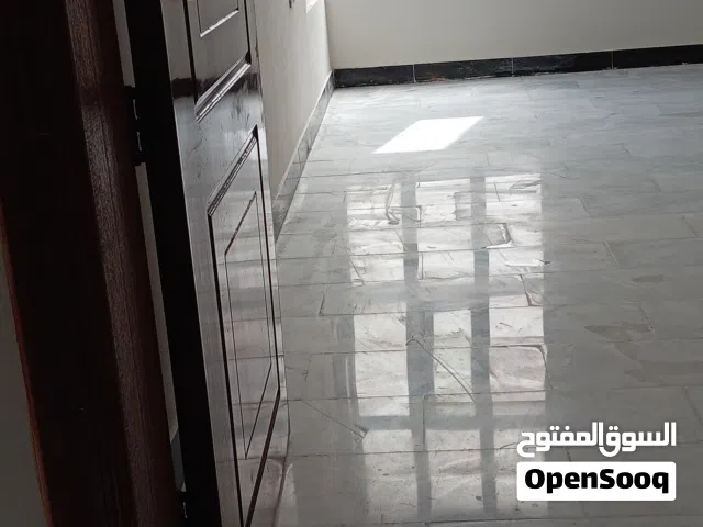 خدمات لتنظيف الارضيات