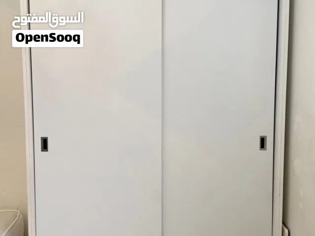 دولاب ملابس بحالة ممتازة بدون عيوب استعمال اقل من سنة الرياض -قرطبة
