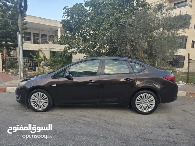 سيارة أوبل أسترا موديل 2015 يد أولى من الشركة 1400 turbo