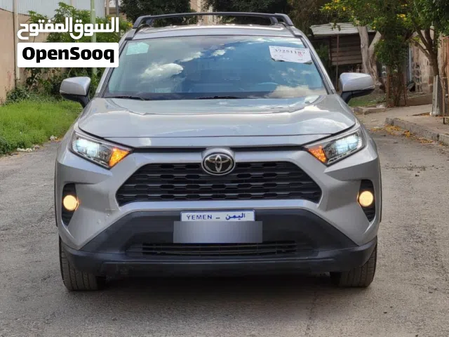 2020 Toyota RAV 4 XLE