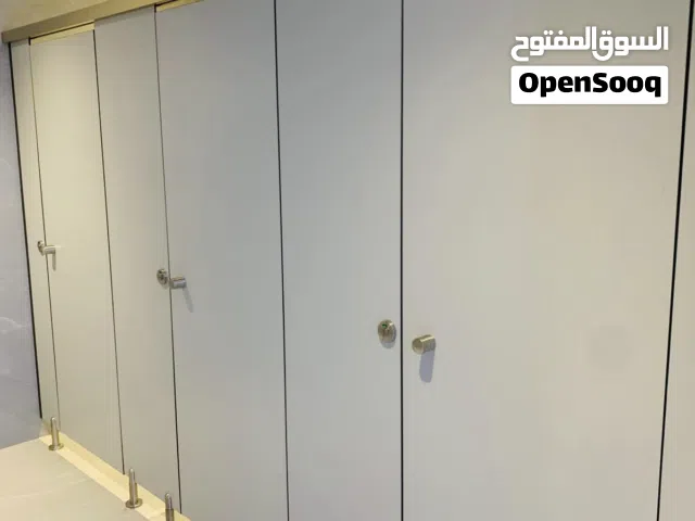 قواطع حمامات HPL “ خصومات تصل إلي 30% “