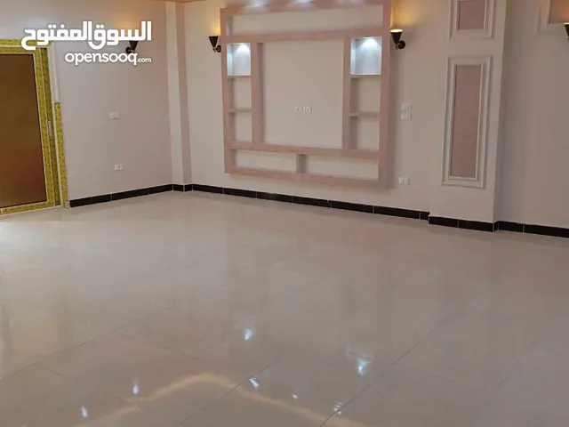 200 m2 3 Bedrooms Apartments for Sale in Giza Faisal