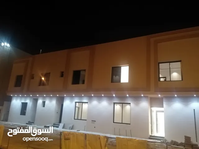 180 m2 4 Bedrooms Villa for Sale in Al Riyadh Dhahrat Laban