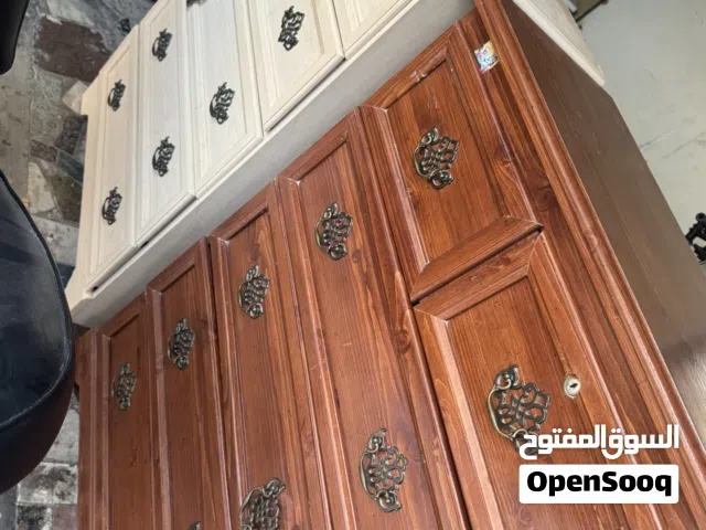 للبيع مجموعه من الطاولات