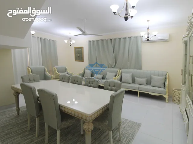 415 m2 4 Bedrooms Villa for Sale in Muscat Al Mawaleh