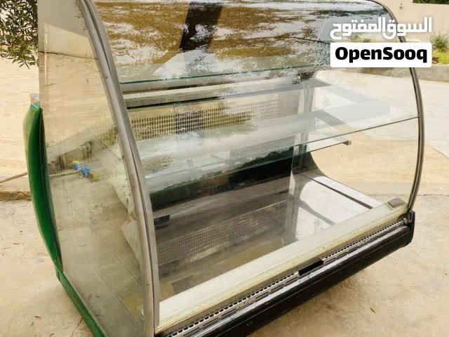 تلاجة عرض للبيع