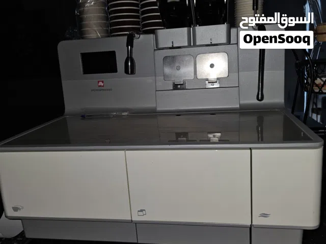 مكينة قهوة من الي