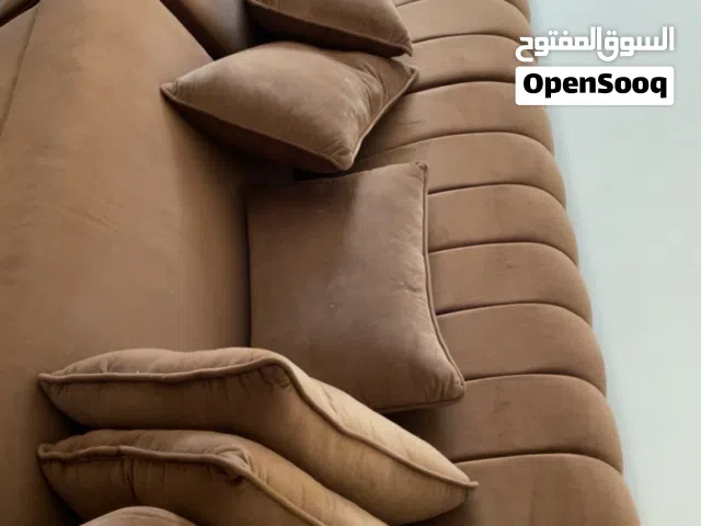 كنب بحالة ممتازة