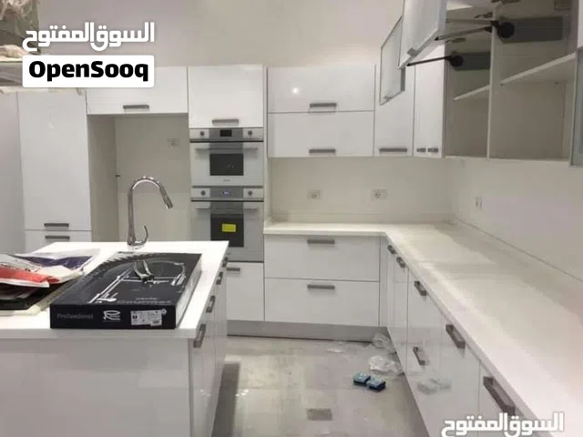 فني مختص فك وتركيب وصيانة جميع انواع المطابخ والديكورات 7865