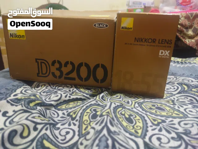 Nikon camera d3200 cor sale like new