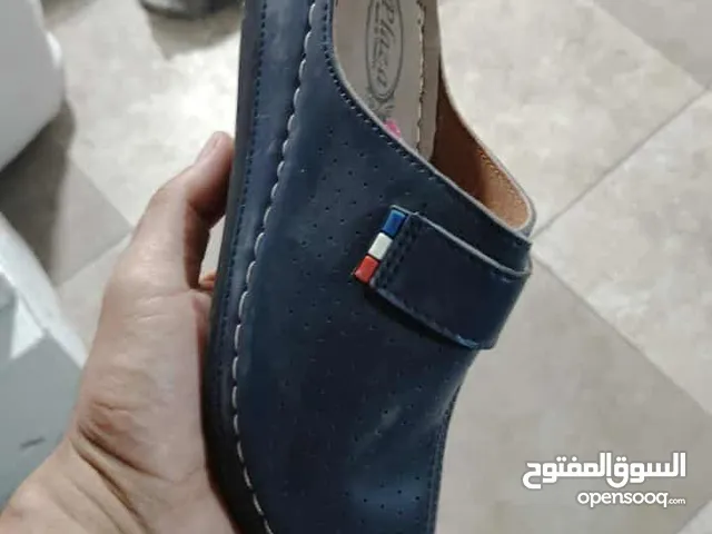 Black Comfort Shoes in Tarhuna