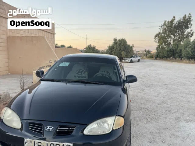 1999 هيونداي افانتي Standard