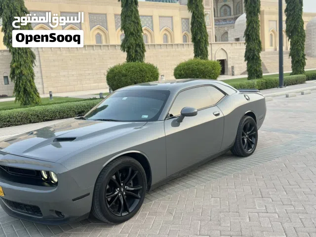 دودج تشالنجر 2018 SXT كوبيه مستعملة بداخلية وأسود وأسمنتي مع خيارات تقنية متقدمة