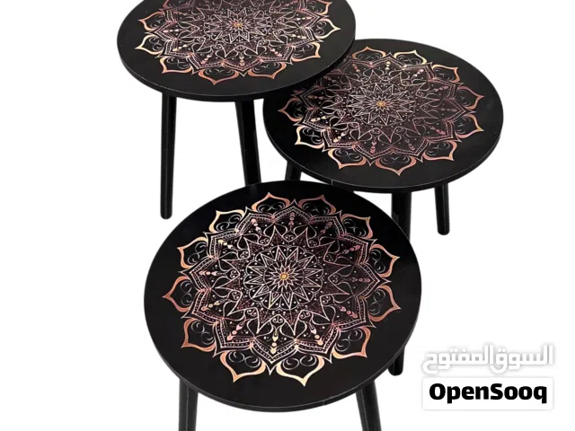 طقم طاولات جانبية دائرية بنقشة ماندالا فنية – 3 قطع  طقم طاولات جانبية بتصميم أنيق