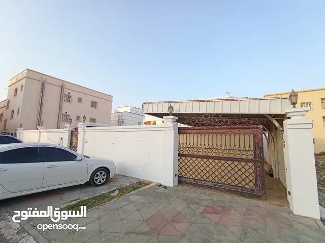 250 m2 3 Bedrooms Villa for Rent in Muscat Al Maabilah