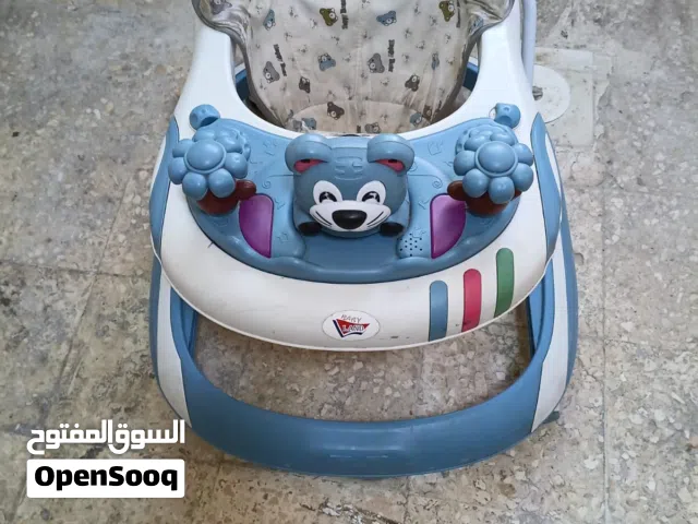 عرباية اطفال في حاله ممتازه فقط تنظيف شغال مع الموسيقه الموقع عمان ام نواره